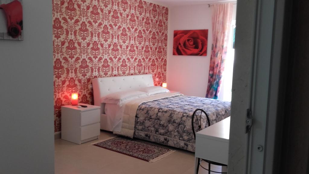 كاساماسيما Le Tre Rose Bed & Breakfast المظهر الخارجي الصورة