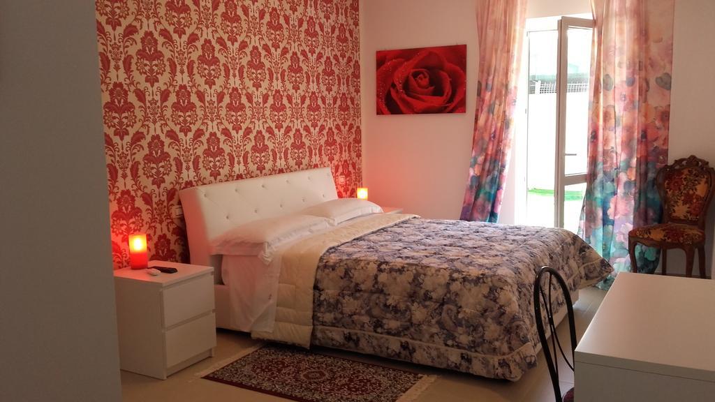 كاساماسيما Le Tre Rose Bed & Breakfast المظهر الخارجي الصورة